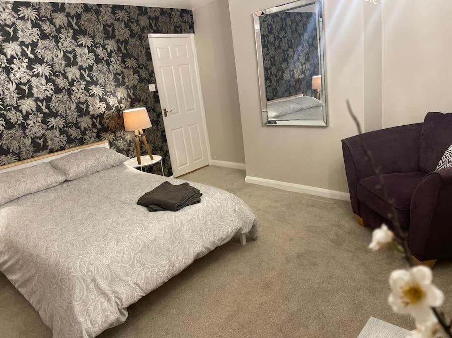 Stylish & Spacious 2 Storey, 3 Bed Apartment Gravesend Buitenkant foto