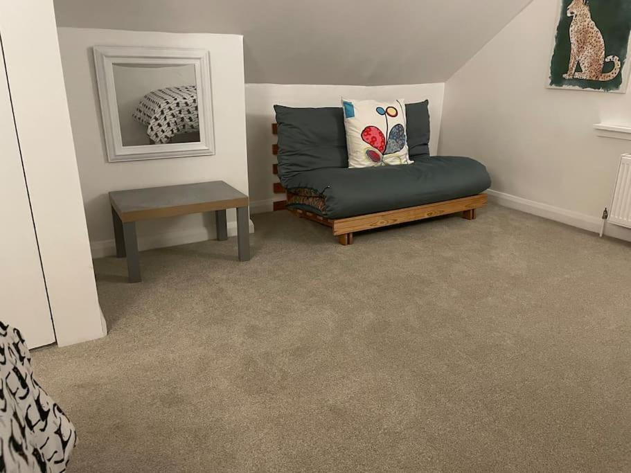 Stylish & Spacious 2 Storey, 3 Bed Apartment Gravesend Buitenkant foto